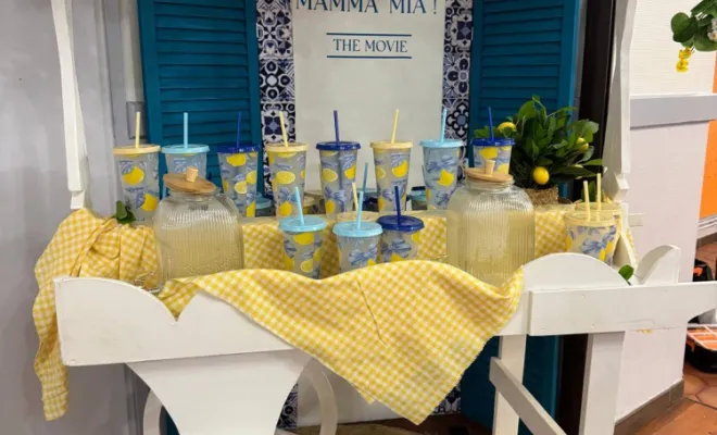 charrette pour bar à bonbons, à sirops, à citronnade etc... , location de matériel évènementiel, Chantilly, Nathalie Caron Event's Créations